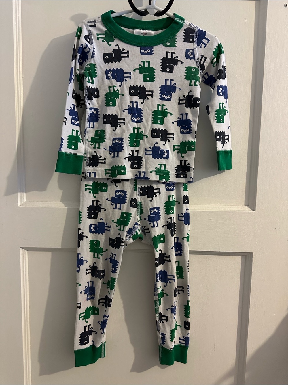 Hanna Andersson Green Monsters Pajama Set 3 FLAWS